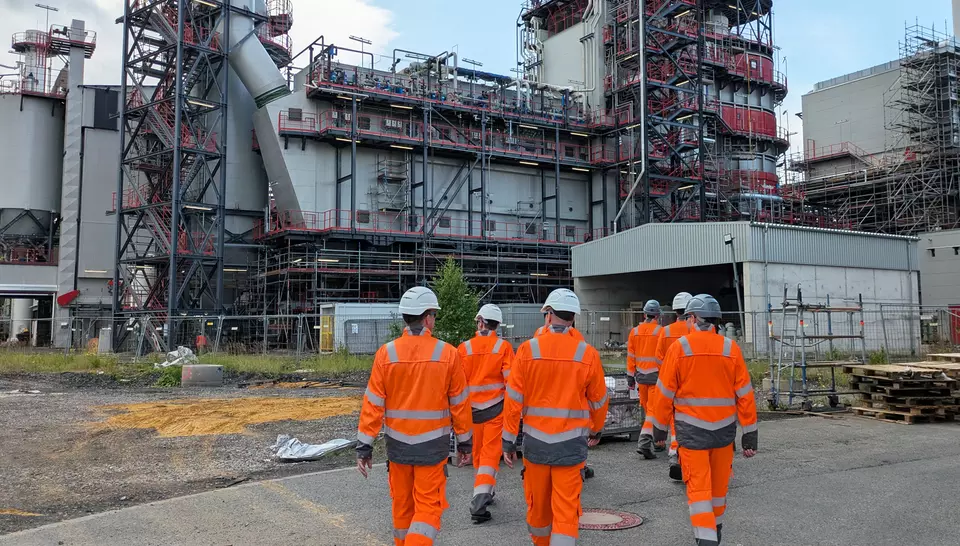Besichtigung der im Bau befindlichen neuen Anlage